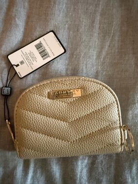 Laundry By Shelli Segal Metallic Gold Quilted Mini Wristlet Wallet